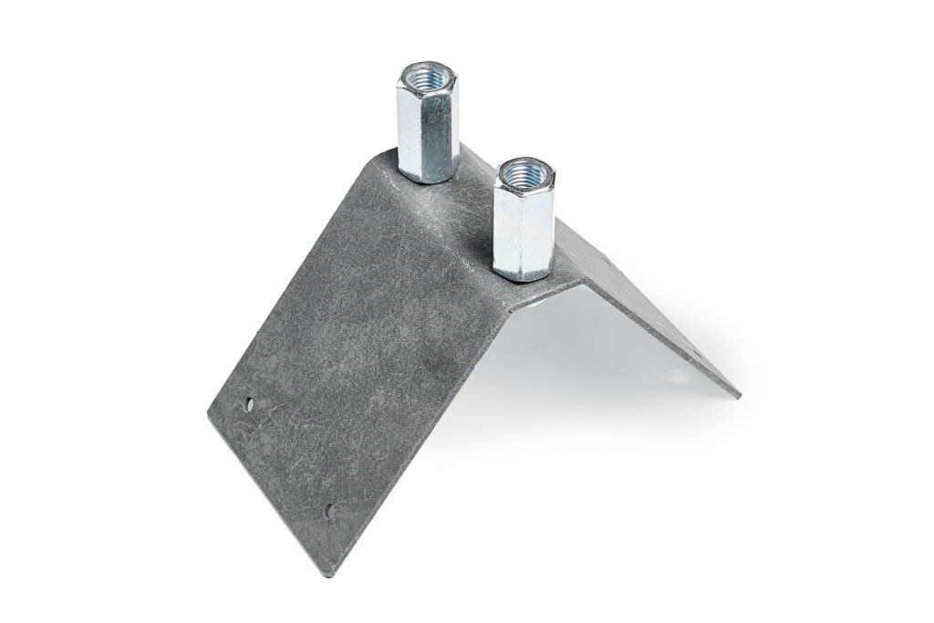 Крепление молниеприёмника ф16 на конёк